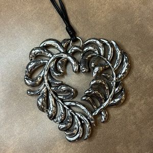 Paris Black Leather Chain Heart